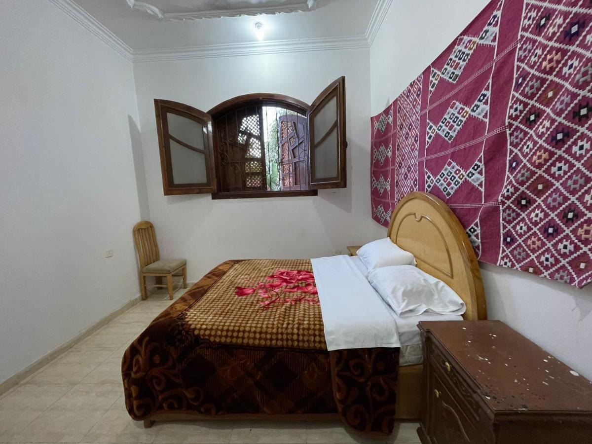 Bob Marley Bed & Breakfast & Restaurant ลักซอร์ ภายนอก รูปภาพ