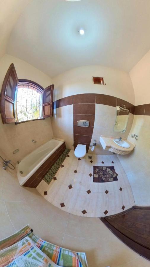 Bob Marley Bed & Breakfast & Restaurant ลักซอร์ ภายนอก รูปภาพ
